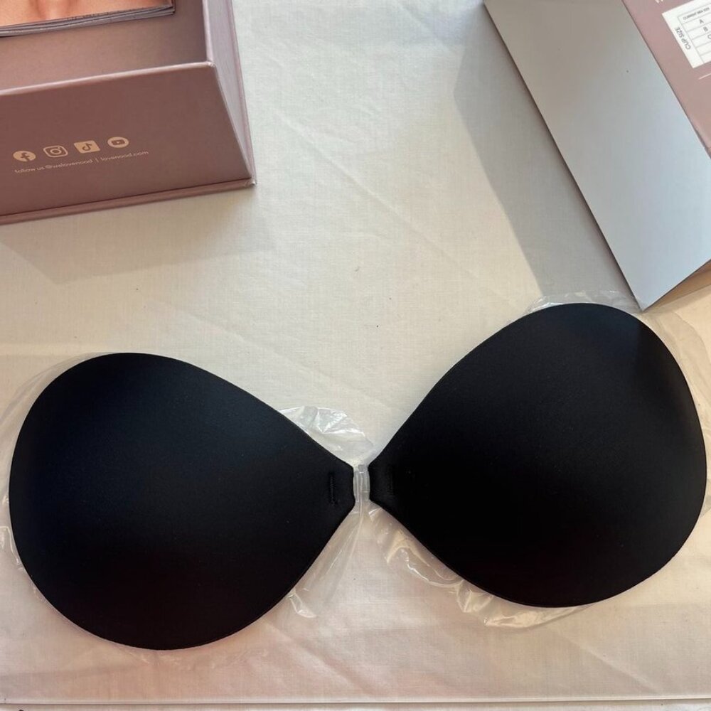 NEW B Nood Push-Up Luxe Adhesive Bra Black